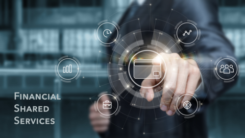 Hand zeigt auf eine abstrakte Darstellung zum Thema "Financial Shared Services".
