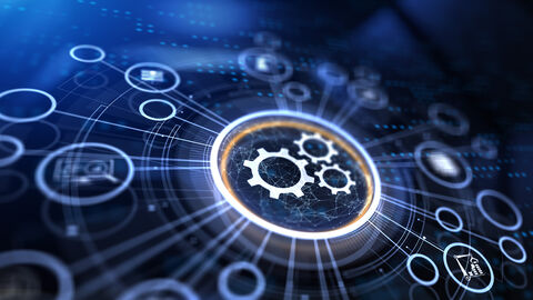 Abstrakte Darstellung mit drei Zahnrädern in der Mitte eines Kreises.